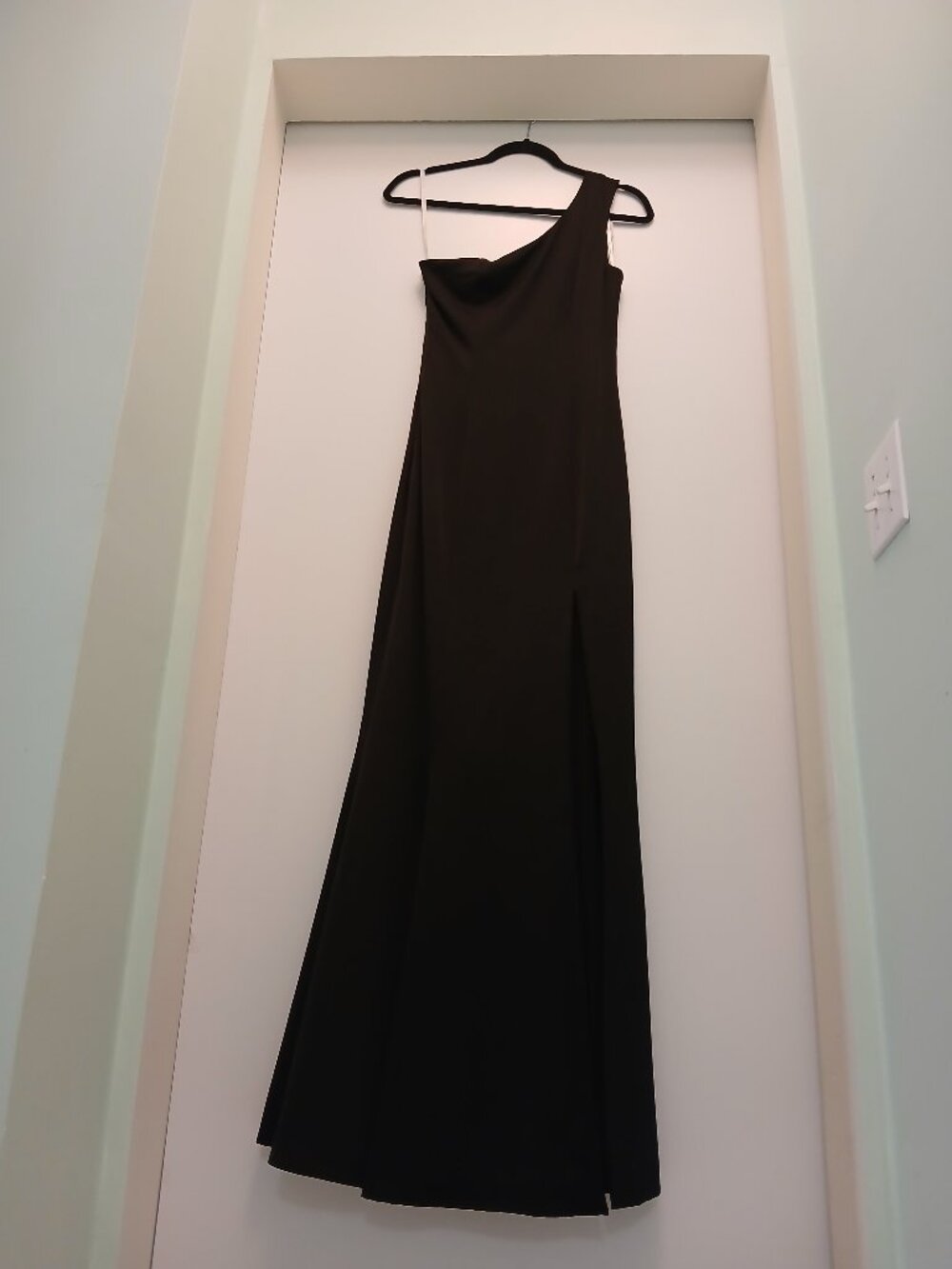 Lovers and Friends Revolve Cursive Tag Black Satiny Pleated High Slit Gown SzXS